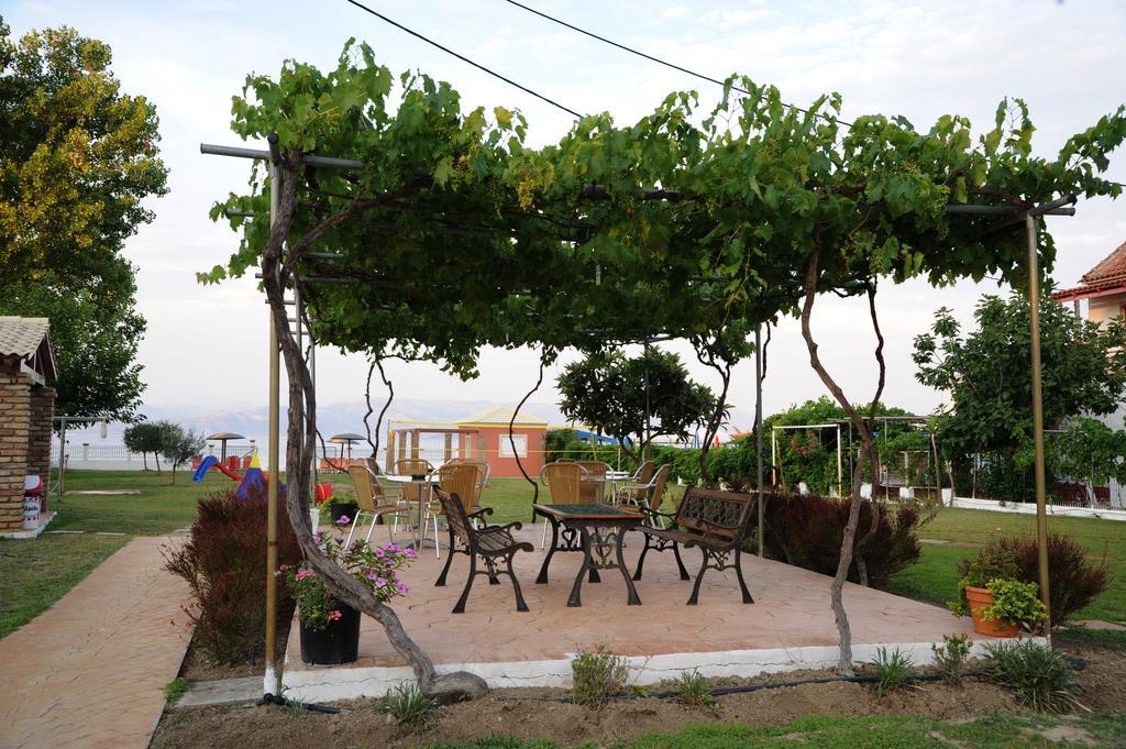 Kávos Biscoutsis Apartments & Studios المظهر الخارجي الصورة